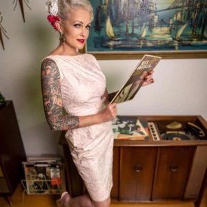 1950s 1960's Sidney Kramer Original Pink w Silver Lurex Cocktail Wiggle Dress S